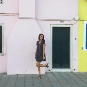 Meet your Posher, Valerie